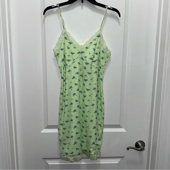 wild fable Dresses & Skirts - NWT Target Wild Fable Green Spring Floral Mini Dress